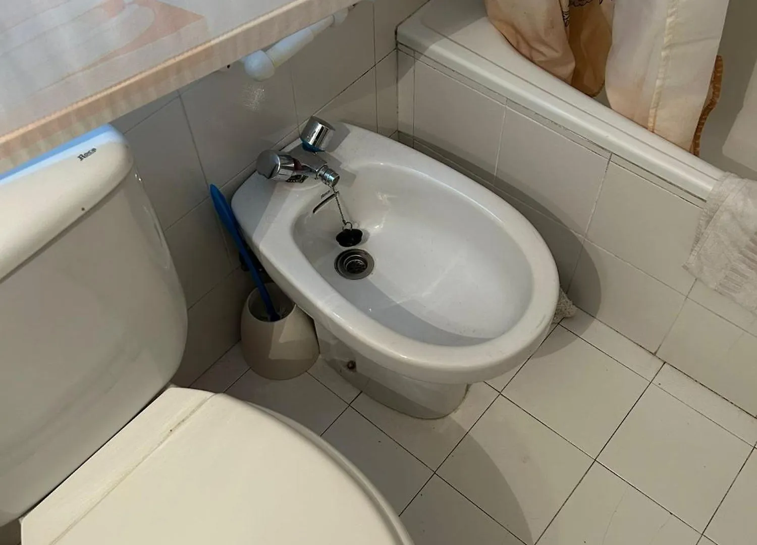 Private Room In Front Of San Mames 毕尔巴鄂 0*,  西班牙